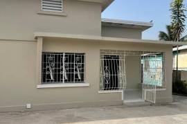 3 Bedrooms 1 Bathrooms, House for Rent in Linstead