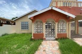 2 Bedrooms 1 Bathrooms, House for Rent in Spanish Town