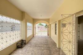 2 Bedrooms 1 Bathrooms, House for Rent in Spanish Town