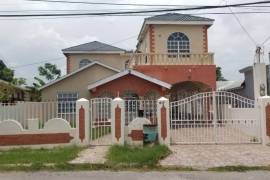 2 Bedrooms 1 Bathrooms, House for Rent in Spanish Town