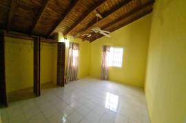 2 Bedrooms 1 Bathrooms, House for Rent in Montego Bay