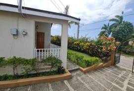 2 Bedrooms 1 Bathrooms, House for Rent in Montego Bay