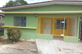 2 Bedrooms 1 Bathrooms, House for Rent in Kingston 20