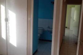 3 Bedrooms 2 Bathrooms, House for Rent in Spanish Town