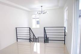 3 Bedrooms 4 Bathrooms, Apartment for Sale in Kingston 8