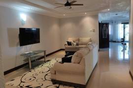 3 Bedrooms 4 Bathrooms, Apartment for Sale in Kingston 6