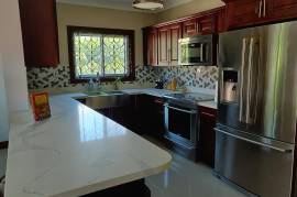 3 Bedrooms 4 Bathrooms, Apartment for Sale in Kingston 6