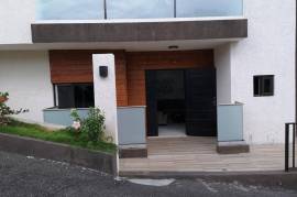 3 Bedrooms 4 Bathrooms, Apartment for Sale in Kingston 8