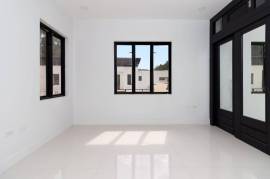 2 Bedrooms 3 Bathrooms, Apartment for Sale in Kingston 8