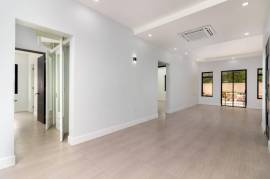 2 Bedrooms 3 Bathrooms, Apartment for Sale in Kingston 8