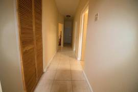 4 Bedrooms 4 Bathrooms, Apartment for Sale in Kingston 6