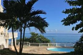 3 Bedrooms 3 Bathrooms, Apartment for Sale in Tower Isle