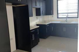 2 Bedrooms 3 Bathrooms, Apartment for Sale in Kingston 6