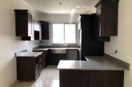 2 Bedrooms 3 Bathrooms, Apartment for Sale in Kingston 8