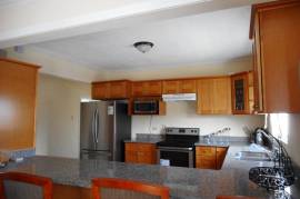 2 Bedrooms 3 Bathrooms, Apartment for Sale in Kingston 6