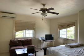 2 Bedrooms 3 Bathrooms, Apartment for Sale in Kingston 6