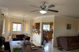 2 Bedrooms 3 Bathrooms, Apartment for Sale in Kingston 6