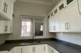 2 Bedrooms 3 Bathrooms, Apartment for Sale in Kingston 6