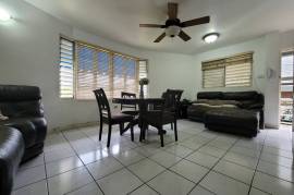 3 Bedrooms 2 Bathrooms, Apartment for Sale in Kingston 8