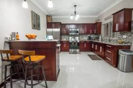 2 Bedrooms 3 Bathrooms, Apartment for Sale in Kingston 19