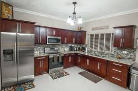 2 Bedrooms 3 Bathrooms, Apartment for Sale in Kingston 19