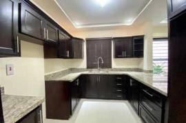 2 Bedrooms 3 Bathrooms, Apartment for Sale in Kingston 6