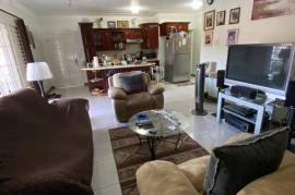 2 Bedrooms 3 Bathrooms, Apartment for Sale in Kingston 6