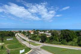 3 Bedrooms 2 Bathrooms, Apartment for Sale in Montego Bay