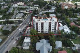 3 Bathrooms, Apartment for Sale in Kingston 8