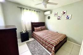 3 Bedrooms 3 Bathrooms, Apartment for Sale in Kingston 8