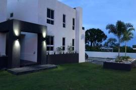 2 Bedrooms 2 Bathrooms, Apartment for Sale in Runaway Bay