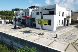 2 Bedrooms 2 Bathrooms, Apartment for Sale in Runaway Bay