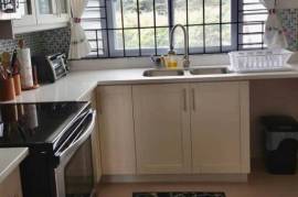 2 Bedrooms 2 Bathrooms, Apartment for Sale in Laughlands