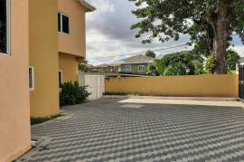 2 Bedrooms 2 Bathrooms, Apartment for Sale in Kingston 8