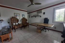 3 Bedrooms 2 Bathrooms, Apartment for Sale in Montego Bay