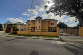 2 Bedrooms 2 Bathrooms, Apartment for Sale in Kingston 8