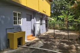 8 Bedrooms 4 Bathrooms, Apartment for Sale in May Pen