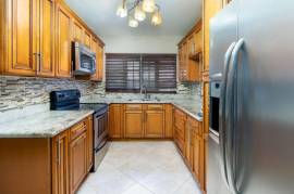 2 Bedrooms 2 Bathrooms, Apartment for Sale in Kingston 8