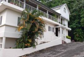 2 Bedrooms 2 Bathrooms, Apartment for Sale in Kingston 8