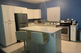 3 Bedrooms 2 Bathrooms, Apartment for Sale in Kingston 8