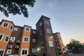 3 Bedrooms 2 Bathrooms, Apartment for Sale in Kingston 8