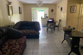 2 Bedrooms 2 Bathrooms, Apartment for Sale in Kingston 8