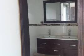 3 Bathrooms, Apartment for Sale in Kingston 19