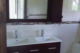 3 Bathrooms, Apartment for Sale in Kingston 19