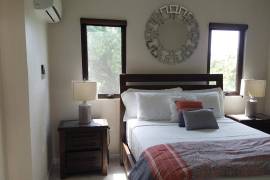 1 Bedrooms 2 Bathrooms, Apartment for Sale in Kingston 6