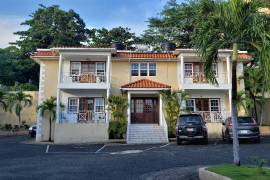 2 Bedrooms 3 Bathrooms, Apartment for Sale in Kingston 8