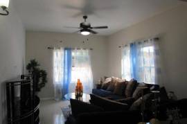 3 Bedrooms 2 Bathrooms, Apartment for Sale in Kingston 19