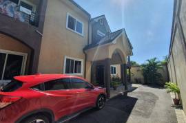 2 Bedrooms 2 Bathrooms, Apartment for Sale in Kingston 19