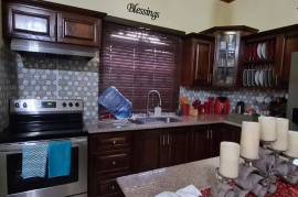 2 Bedrooms 2 Bathrooms, Apartment for Sale in Kingston 19