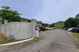 2 Bedrooms 1 Bathrooms, Apartment for Private in Kingston 6